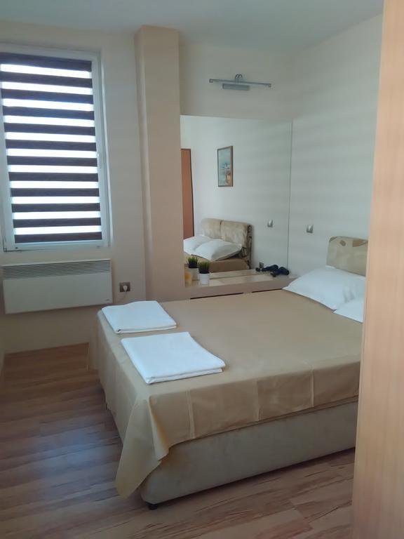 Geri Apartment Burgas Exterior photo