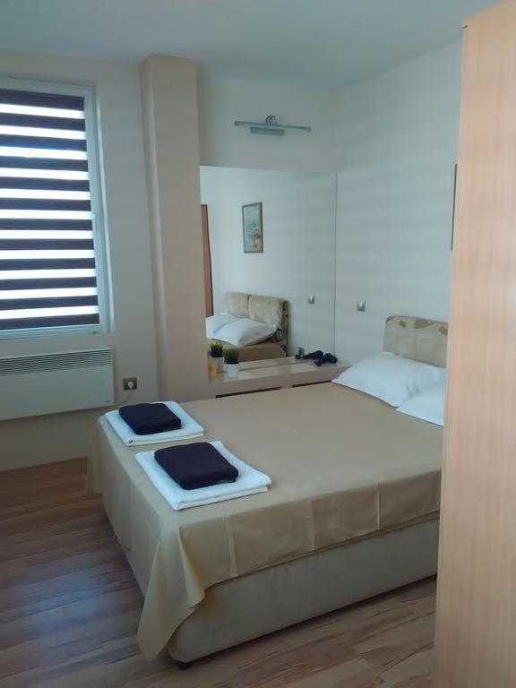 Geri Apartment Burgas Exterior photo